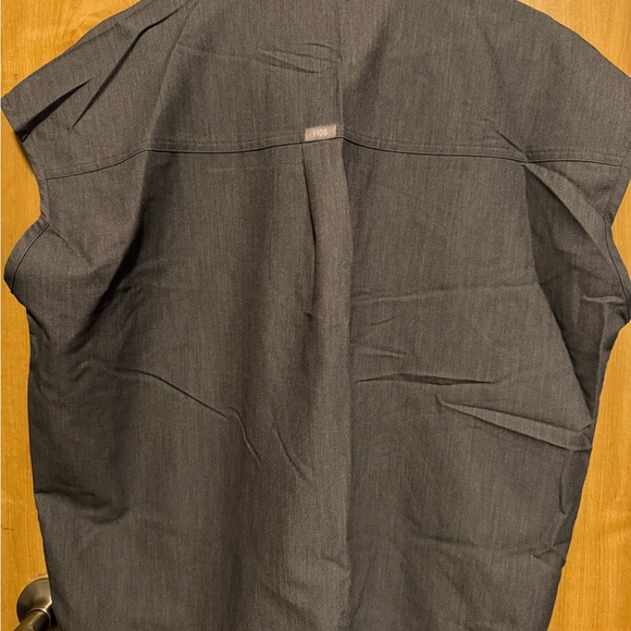 Figs Rafaela Oversized Graphite Size Medium - Picture 2 of 5